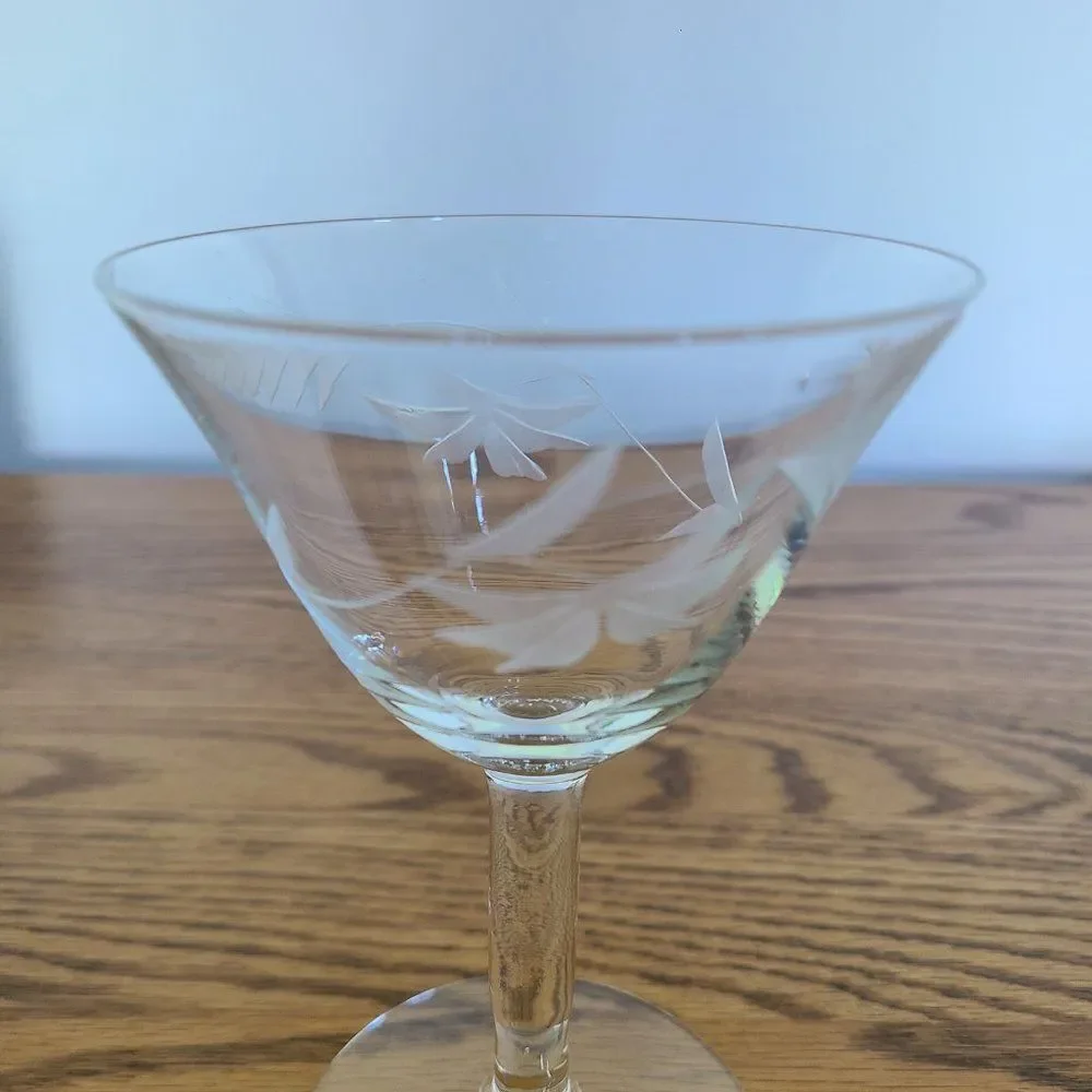 Unbranded vintage etched